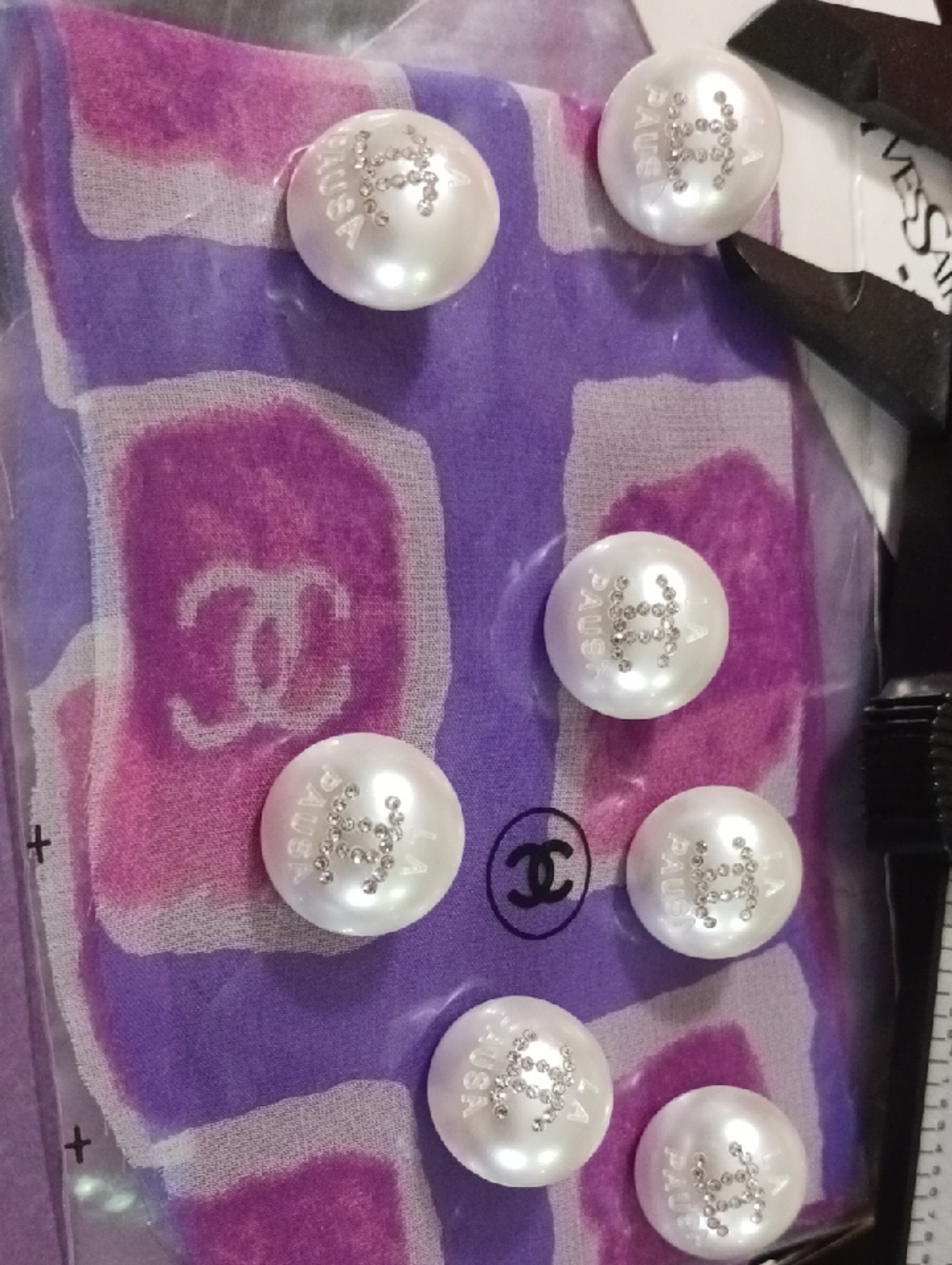 CHANEL Pearl Logo Buttons LOT OF 7 LA PAUSA 2017 SPRING 19 mm